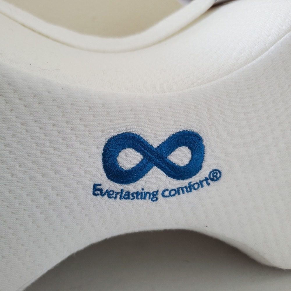 Everlasting Comfort Memory Foam Knee Pillow for Side Sleepers White with Strap